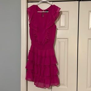1 State deep fushia pink dress with beautiful ruffles. Size Small